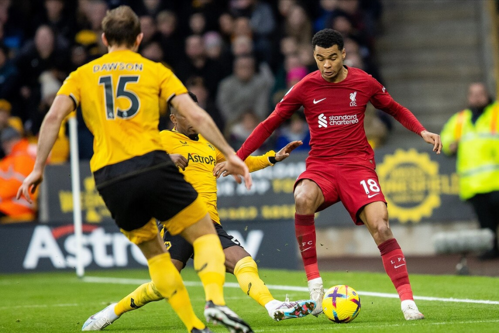 转会期利物浦单刀错失：国王杯节点到来；话题不断；轮换策略成焦点 