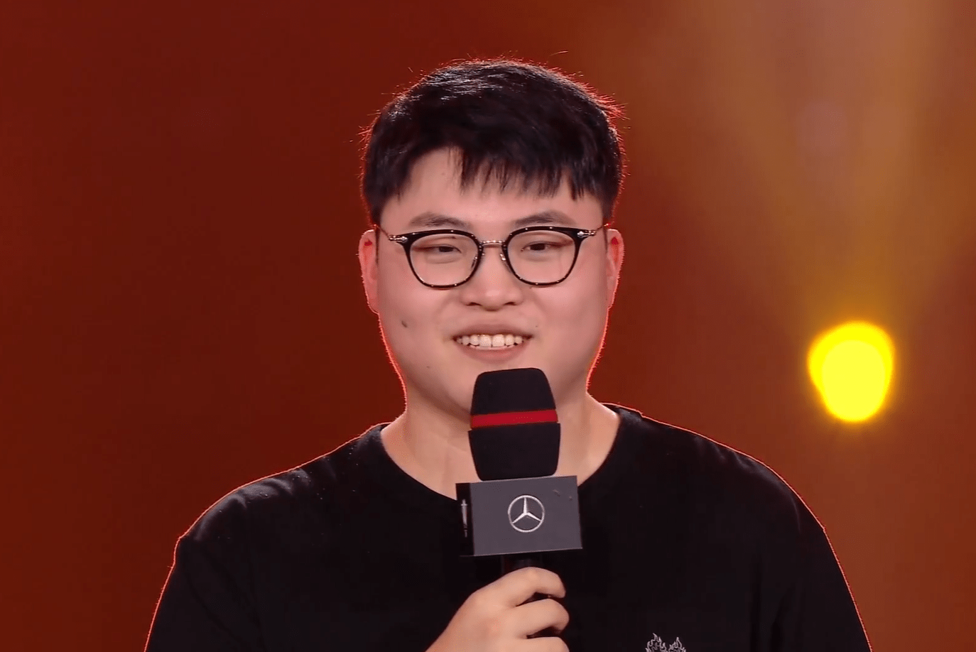 国际比赛日里尔调整名单以备全明星赛，回应争议环节打磨，话题不断，心理建设被强调 