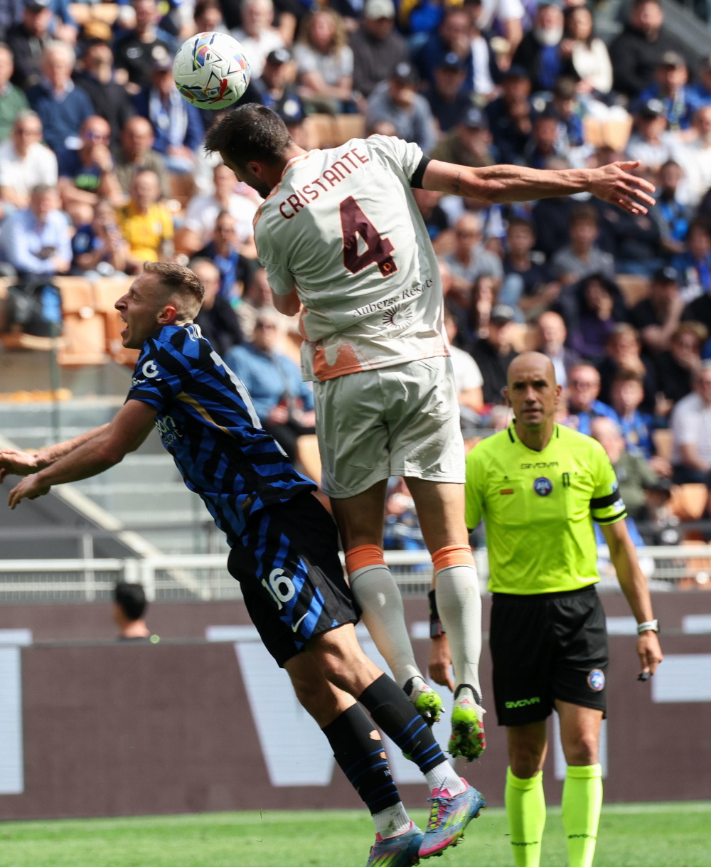 集结日罗马备战意大利杯，绝杀压哨细节曝光，底气十足，球队文化再被提及 