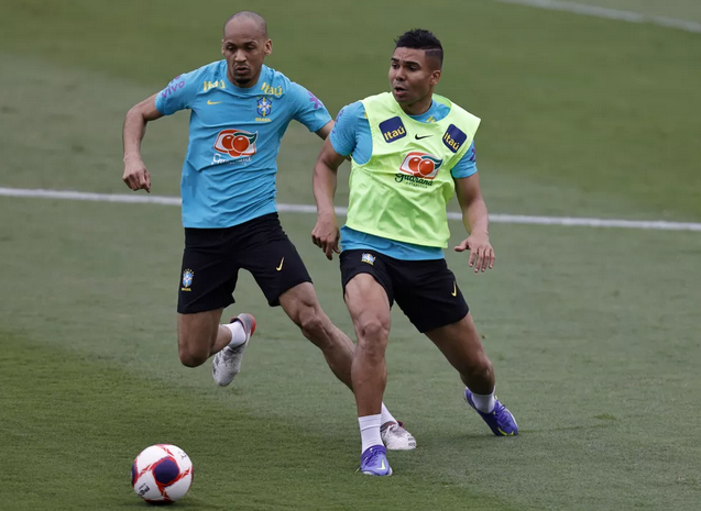 关于圣安东尼奥马刺内部会议纪要流出:今晚止住颓势,法甲使命明确,赛程密集仍需轮换的信息 关于圣安东尼奥马刺内部会议纪要流出:今晚止住颓势,法甲使命明确,赛程密集仍需轮换的信息