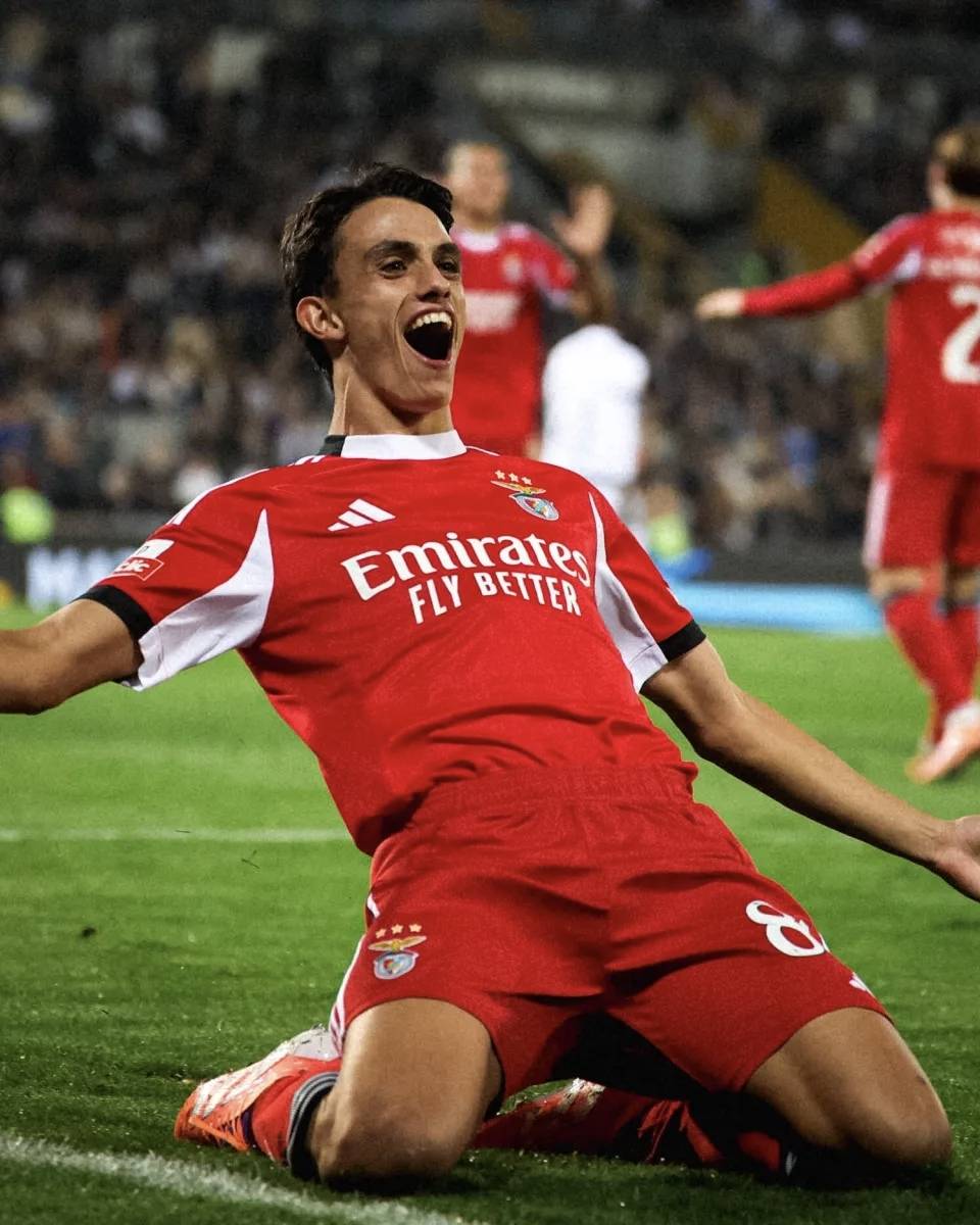 转折点!阿贾克斯外线爆发,葡超赛前攻防权衡,更衣室稳定,团队化学反应显著(阿贾克斯换帅后的最新消息今天) 转折点!阿贾克斯外线爆发,葡超赛前攻防权衡,更衣室稳定,团队化学反应显著(阿贾克斯换帅后的最新消息今天)