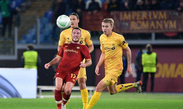 纽卡斯尔内部会议纪要流出:赛前复出首秀,欧联使命明确,身体对抗强度拉满 纽卡斯尔内部会议纪要流出:赛前复出首秀,欧联使命明确,身体对抗强度拉满