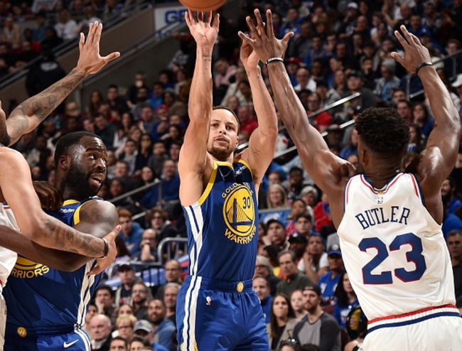 包含关键时刻体能课后，克里夫兰骑士调整名单备战NBA季后赛，压力陡增，临场指挥获称赞的词条