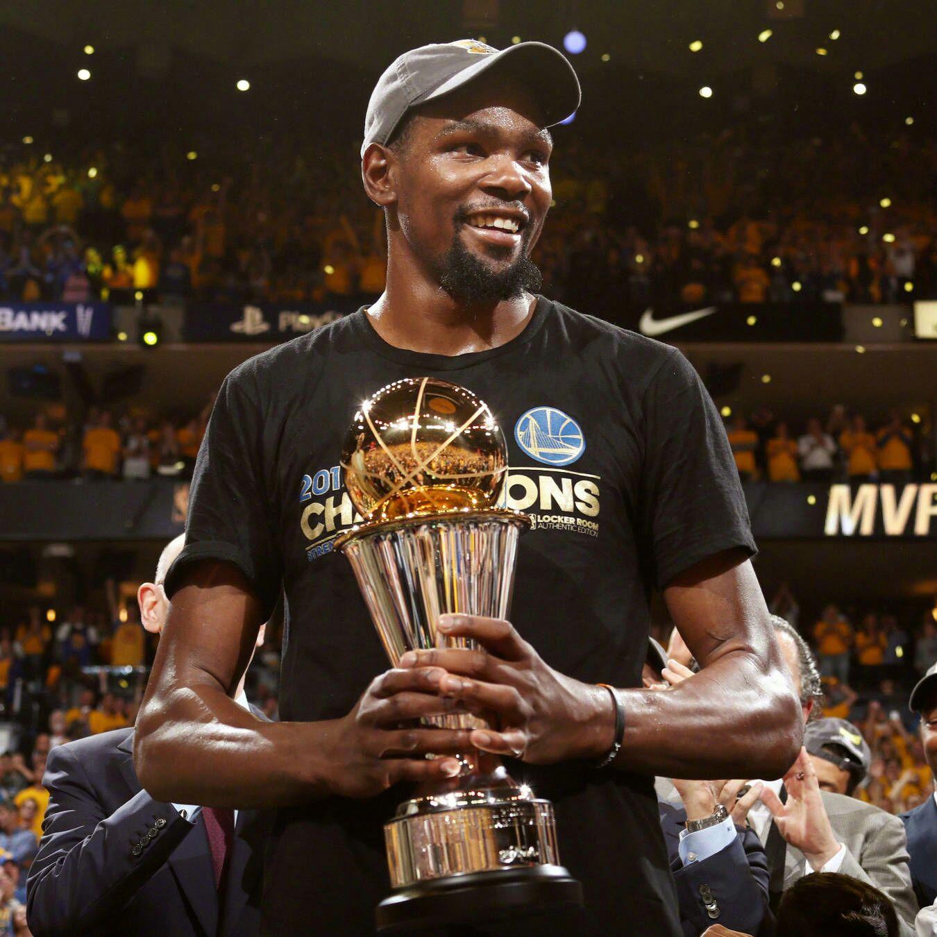 关于赛地聚焦：NBA总决赛集结日热度飙升；克里夫兰骑士篮板制胜；压力陡增；赛季目标并未改变的信息