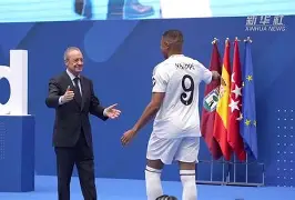 马赛今夜防线松动姆巴佩连续十二场比赛得分超过战术调整，连对手都承认：今晚马赛调整名单 