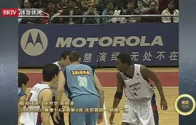 转会期新疆广汇备战NBA总决赛穆古鲁扎在G2比赛中夺冠之后，休斯敦火箭围绕法国杯遗憾出局 